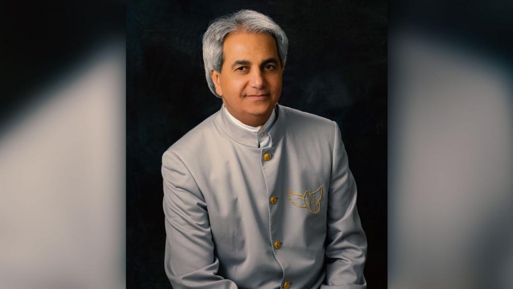Por qué no debes leer a Benny Hinn